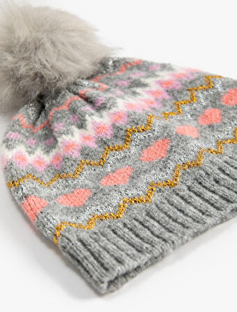 Bere Yumuşak Dokulu Peluş Ponpon Detaylı