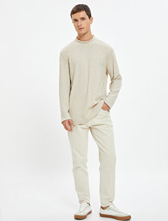 Dik Yaka İnce Triko Kazak Uzun Kollu Yumuşak Dokulu