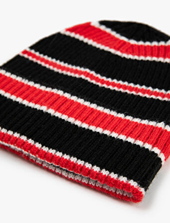 Örgü Bere Çok Renkli Şerit Desenli