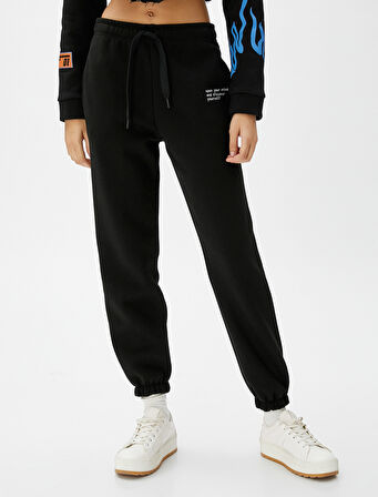 Jogger Eşofman Altı Beli Bağcıklı Cep Detaylı Nakışlı