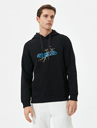 Arkası Baskılı Hoodie Kuru Kafa Temalı Kanguru Cep Detaylı