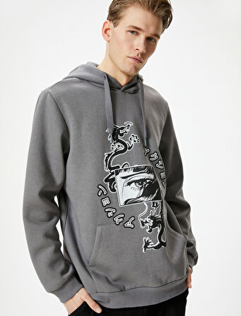 Arkası Baskılı Hoodie Uzakdoğu Temalı Kanguru Cep Detaylı