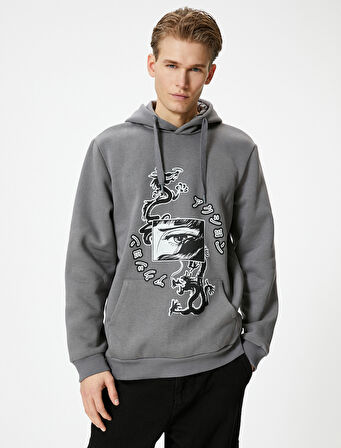 Arkası Baskılı Hoodie Uzakdoğu Temalı Kanguru Cep Detaylı