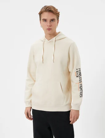 Kapşonlu Sweatshirt Arkası Baskılı Kanguru Cep Detaylı