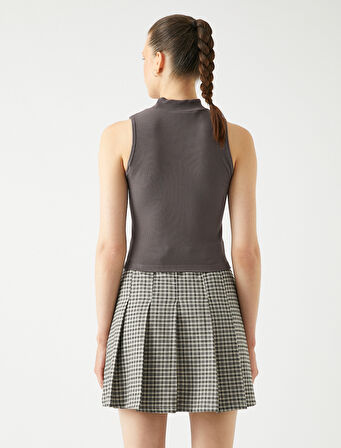 Fitilli Atlet Dik Yaka Dar Kesim Kolsuz