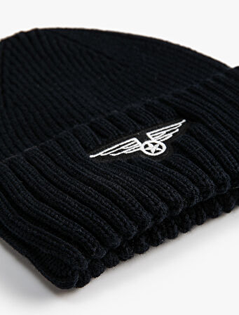 Örgü Bere Etiket Baskılı Katlamalı