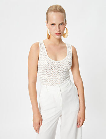 Şahika Ercümen X Koton - U Yaka Kroşe Atlet