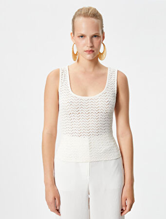 Şahika Ercümen X Koton - U Yaka Kroşe Atlet