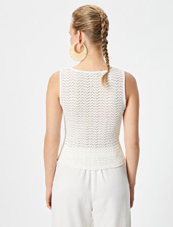 Şahika Ercümen X Koton - U Yaka Kroşe Atlet