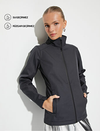 Outdoor Mont Dik Yaka Fermuarlı Cep Detaylı