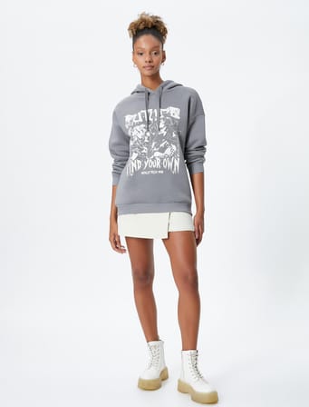 Kapüşonlu Sweatshirt Slogan Baskılı Rahat Kesim Uzun Kollu