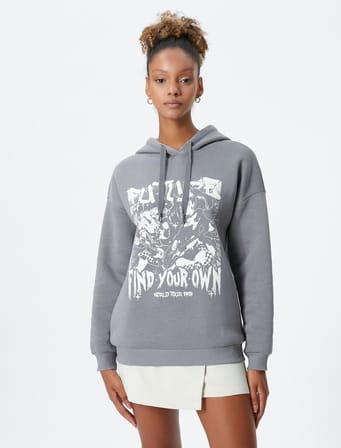Kapüşonlu Sweatshirt Slogan Baskılı Rahat Kesim Uzun Kollu