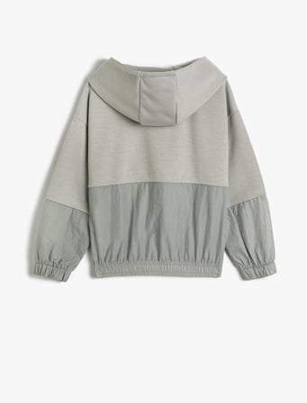 Oversize Kapşonlu Sweat Uzun Kollu Kanguru Cepli Paraşüt Kumaş Detaylı