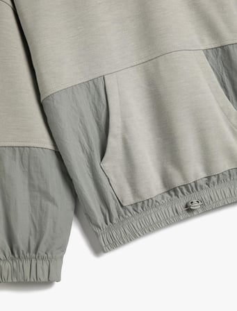 Oversize Kapşonlu Sweat Uzun Kollu Kanguru Cepli Paraşüt Kumaş Detaylı