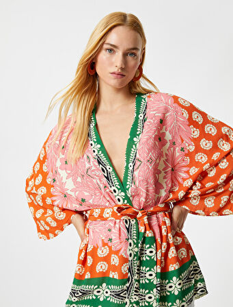 Melis Ağazat X Koton - Etnik Desenli Kuşaklı Kimono