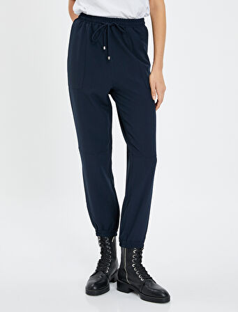 Jogger Pantolon Bağcıklı Normal Bel Cep Detaylı
