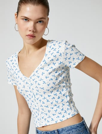 Crop Çiçekli Tişört Düğmeli V Yaka Ribanalı Slim Fit Kısa Kollu Pamuklu 