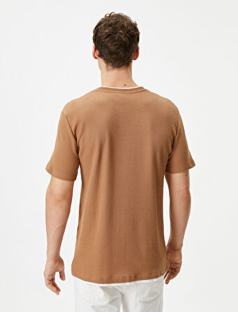 Basic Tişört Kumaş Detaylı Bisiklet Yaka Slim Fit Dokulu