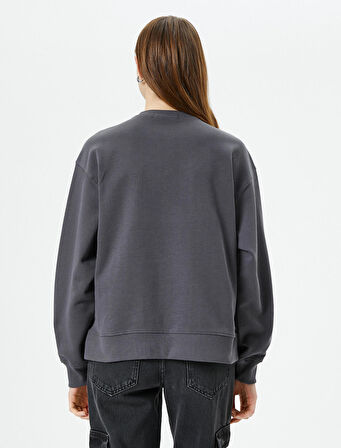 Bisiklet Yaka Sweatshirt Kroşe Detaylı Regular Fit Pamuklu