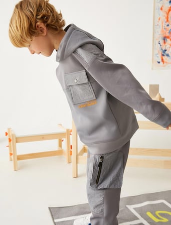 Kapşonlu Sweatshirt Kapaklı Cep Detaylı Uzun Kollu