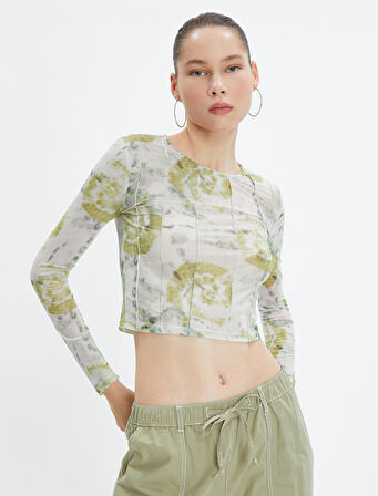 Batik Desenli Crop Bluz Uzun Kollu Bisiklet Yaka Dikiş Detaylı