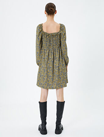 Çiçekli Mini Kışlık Elbise Kare Yaka Uzun Kollu Gipe Detaylı