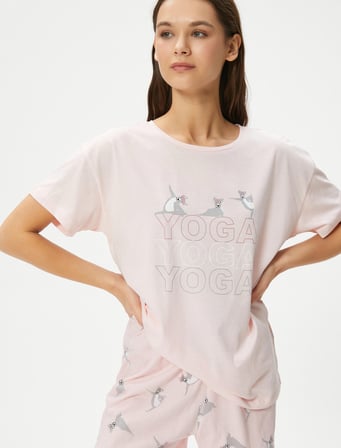 Şortlu Pijama Takımı Kısa Kollu Yoga Baskılı Pamuklu