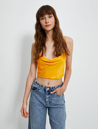 Crop Saten Bluz İnce Askılı Degaje Yaka