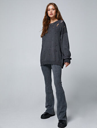 Triko Kazak Uzun Kollu Delikli Yırtık Detaylı Düşük Omuz Bisiklet Yaka