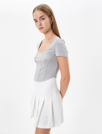 Korse Detaylı Tişört Slim Fit Kısa Kollu U Yaka Pamuklu