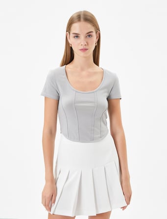 Korse Detaylı Tişört Slim Fit Kısa Kollu U Yaka Pamuklu
