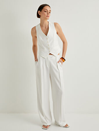 Yelek V Yaka Düğmeli Mini Cep Detaylı