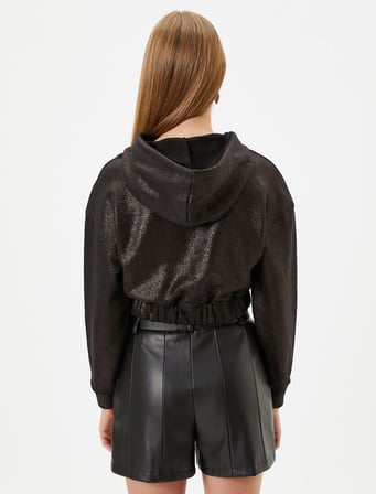 Parlak Kapşonlu Fermuarlı Crop Sweatshirt Korse Detaylı 