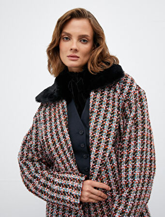 Melis Ağazat X Koton - Suni Kürklü Tüvit Kaban