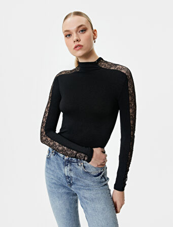 Melis Ağazat X Koton - Balıkçı Yaka Dantelli Bluz