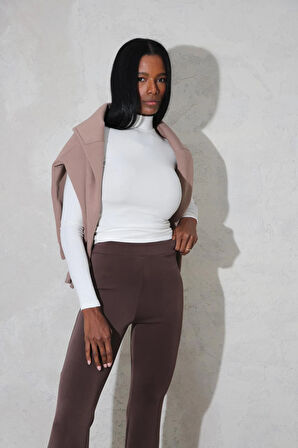 Ekru Soft Touch Bambu Dik Yaka Tişört 