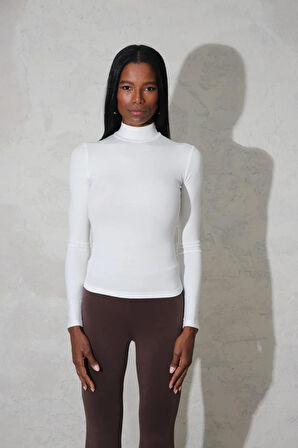 Ekru Soft Touch Bambu Dik Yaka Tişört 