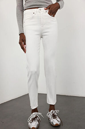 Beyaz Yüksek Bel Boyfit Jean 