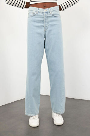 Buz Mavi Yumuşak Denim Jean 
