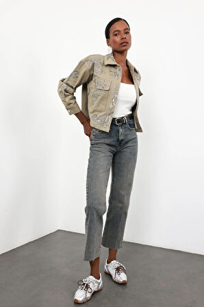 Eskitmeli Mavi Kemerli Kesik Paça Jean 