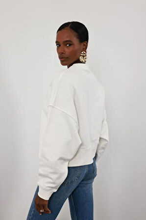 Beyaz Basic Sweatshirt 