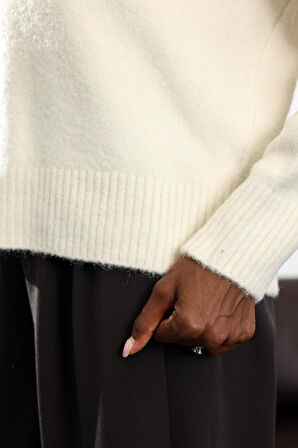 Bej V Yaka Oversize Kazak 2534