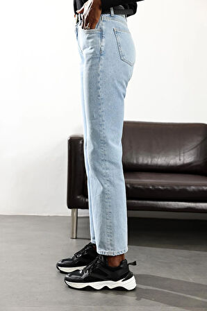 Açık Mavi Straight Jean 