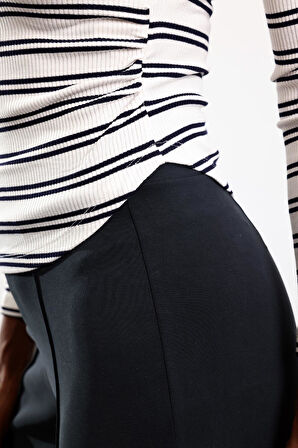 Ekru Polo Yaka Düğmeli Bluz 17080