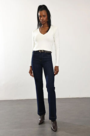 Beyaz Soft Touch Bambu V Yaka Tişört 