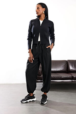 Siyah Dik Yaka Fermuarlı Hırka 0657