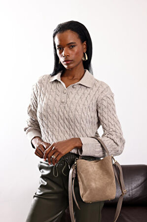 Açık Vizon Polo Yaka Saç Örgü Kazak 251120