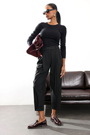 Siyah Pile Detaylı Havuç Pantolon 60