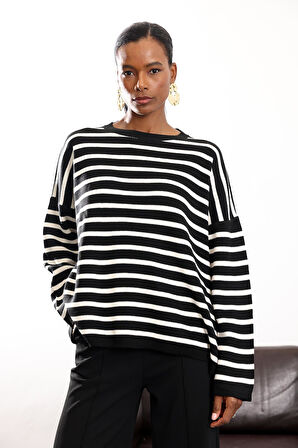 Siyah Çizgili Kazak 231100