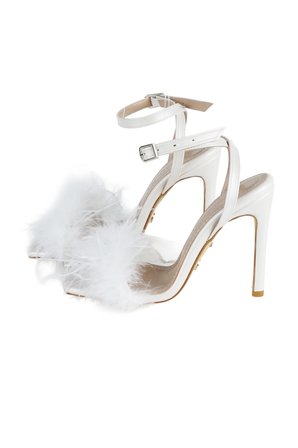 Diva Tüylü Stiletto Beyaz